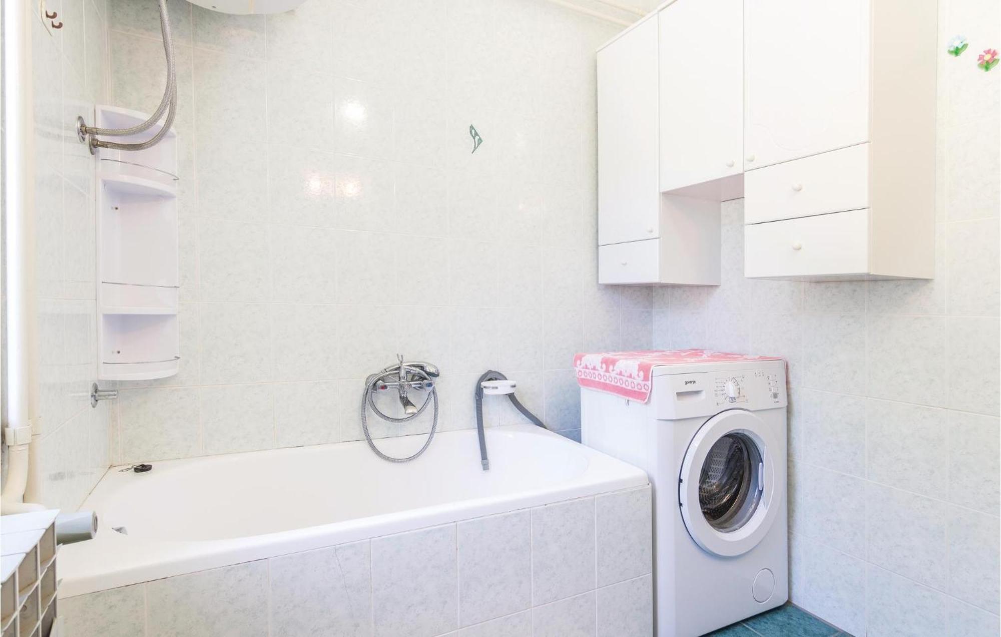 Cozy Apartment In Pican With Kitchen Εξωτερικό φωτογραφία